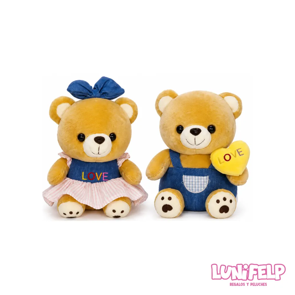 Oso de Peluche con Vestido "LOVE" - 21 cm